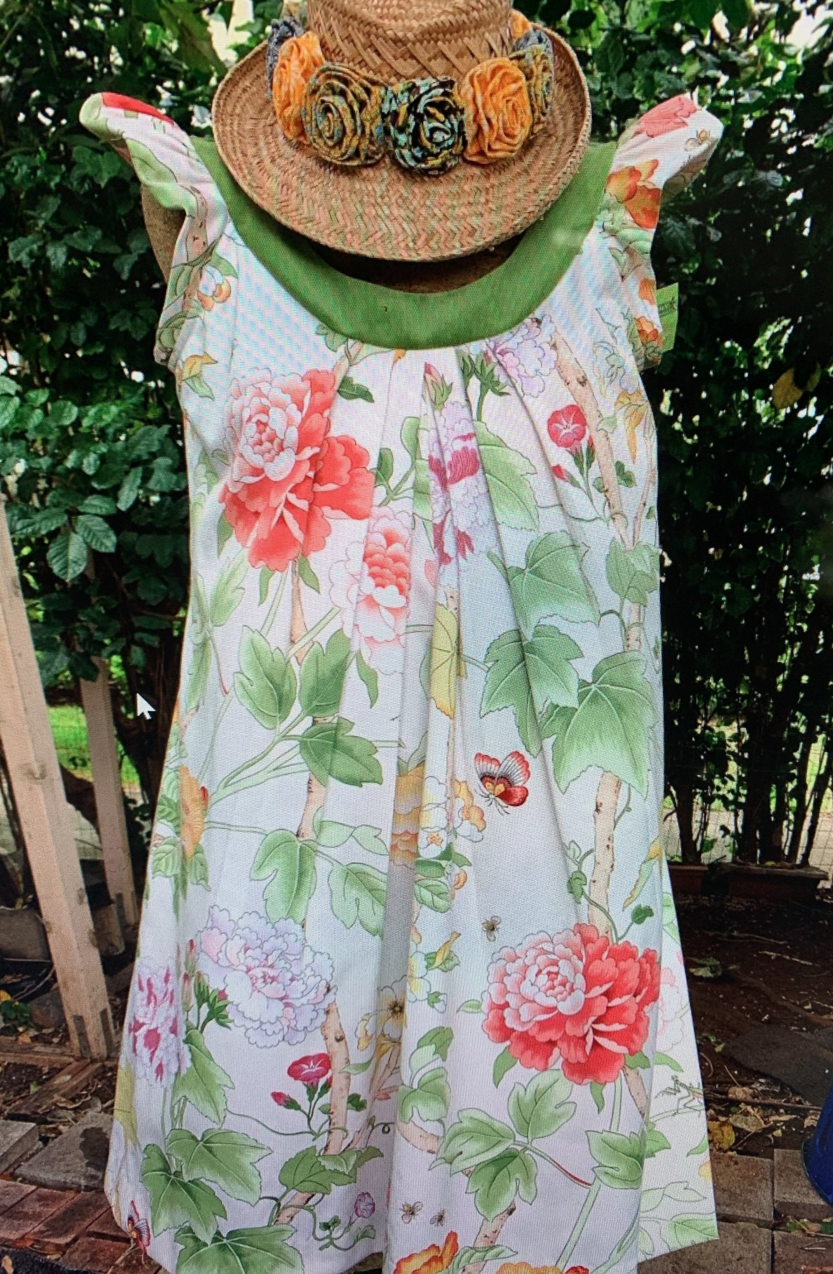 Evening-Shorty-Floral Drape Bete Muu