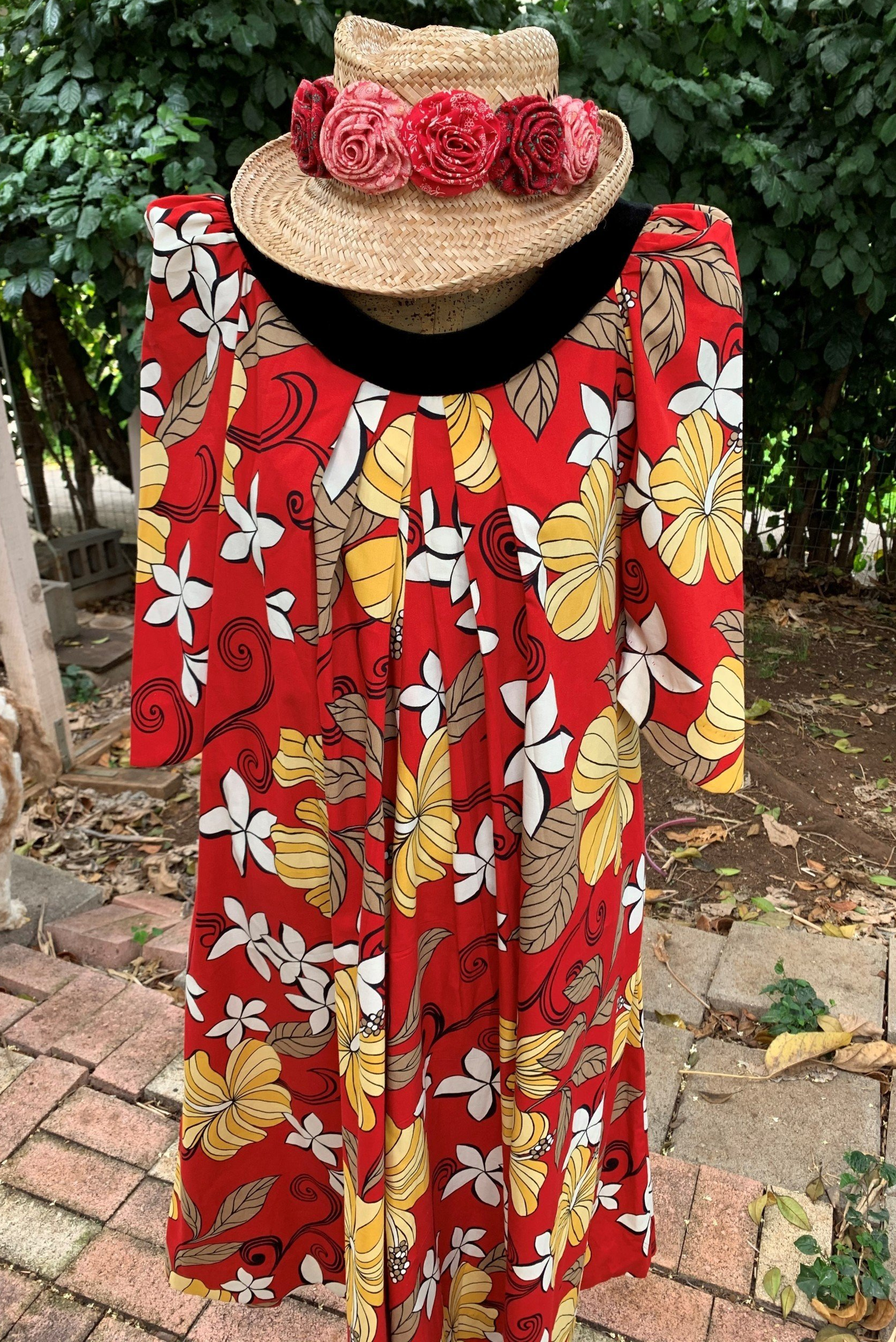 Red Plumeria long sleeve bete inc hawaiian mumu