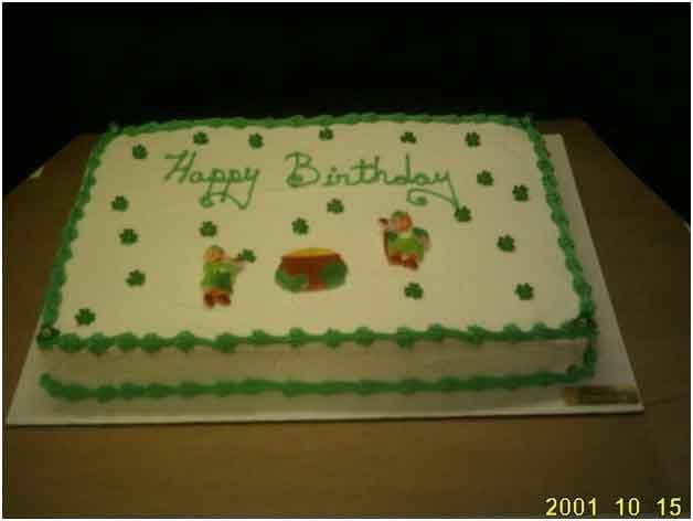 Birthday cake with green 