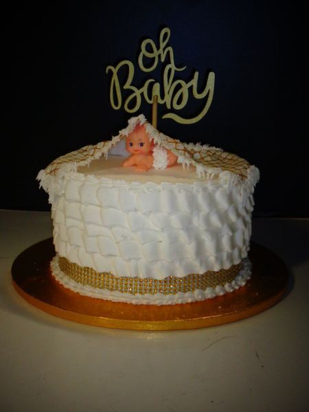 Baby shower cake with 