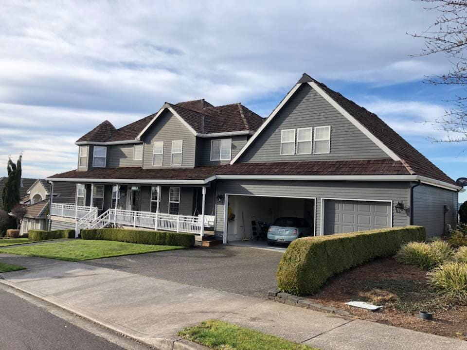 Gutter Installation — Mansion in Newberg, OR