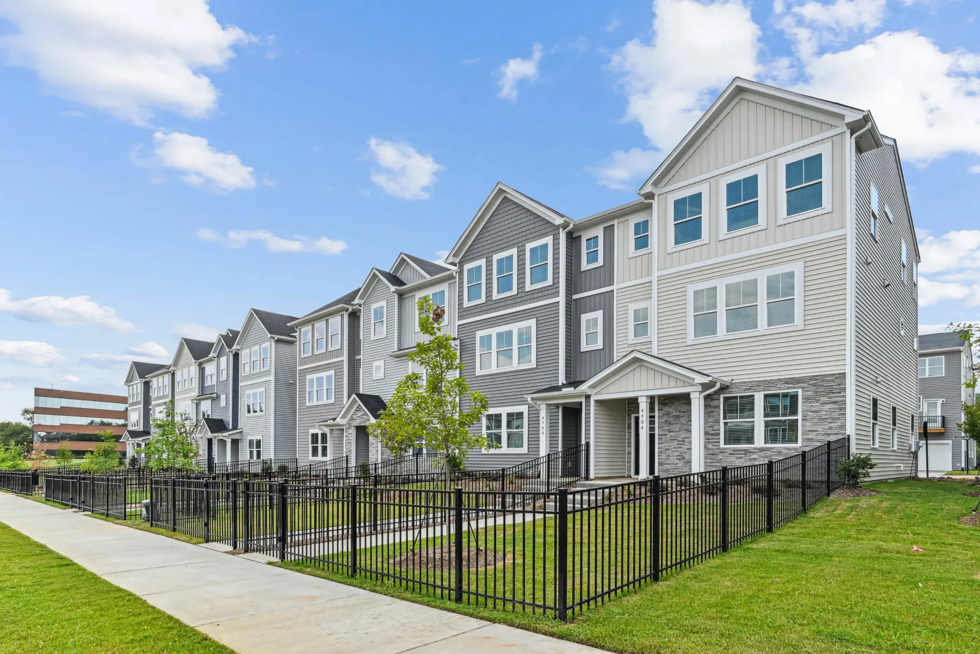 Luxury Townhomes For Rent in Charlotte, NC | Westmont Village