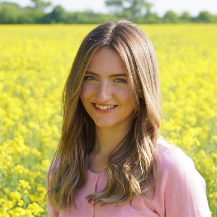 Emely - Social Media Manager bei Marketing4KMU