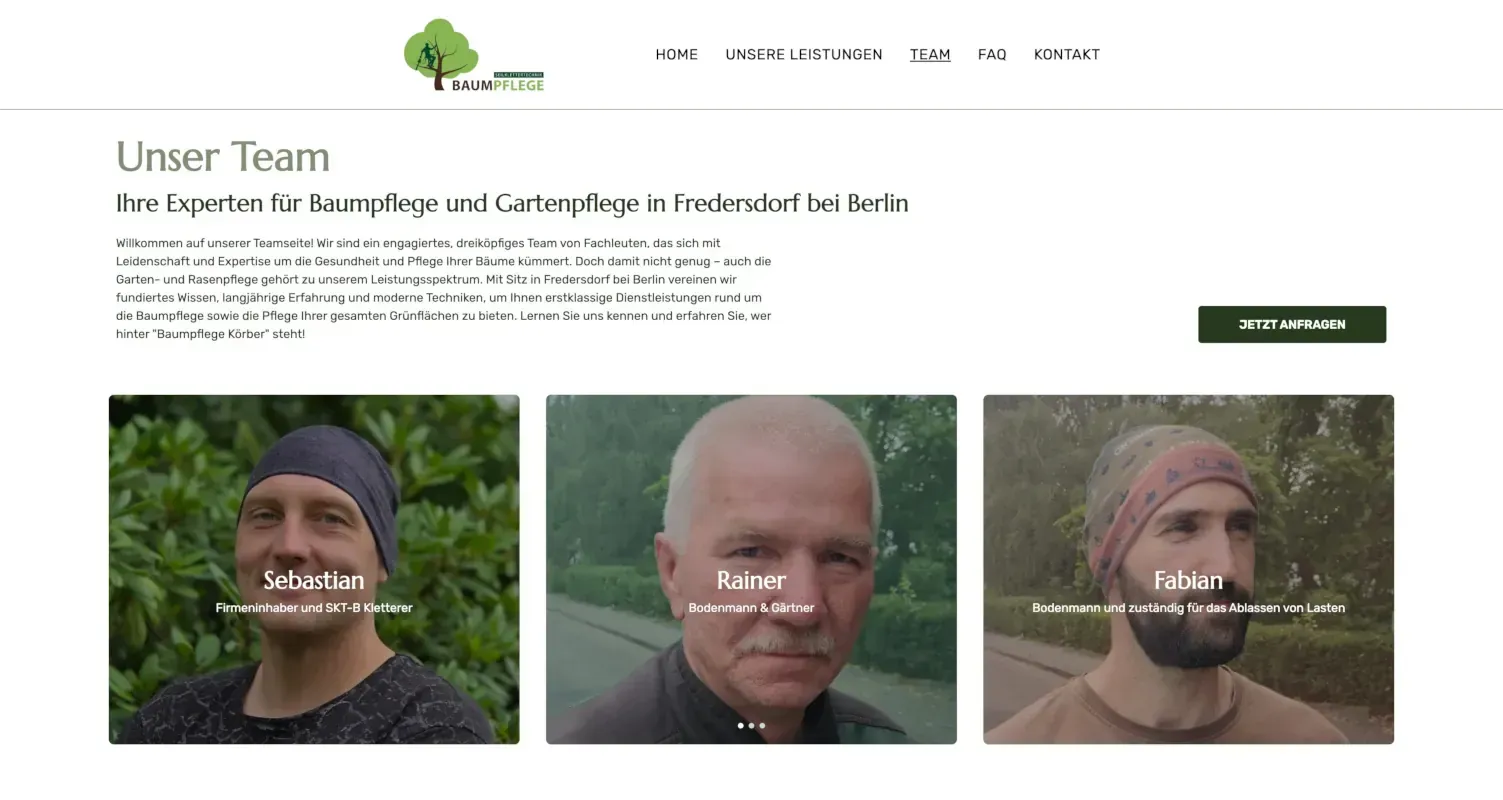 Webseitenbereich: „Unser Team“ mit Fotos von drei Teammitgliedern.
