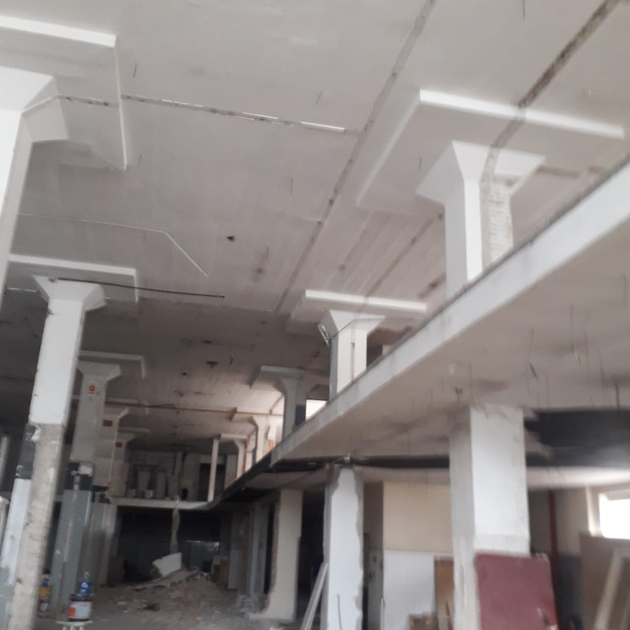 Serviço de demolição interna em residências e comércios (todos sem exceção)