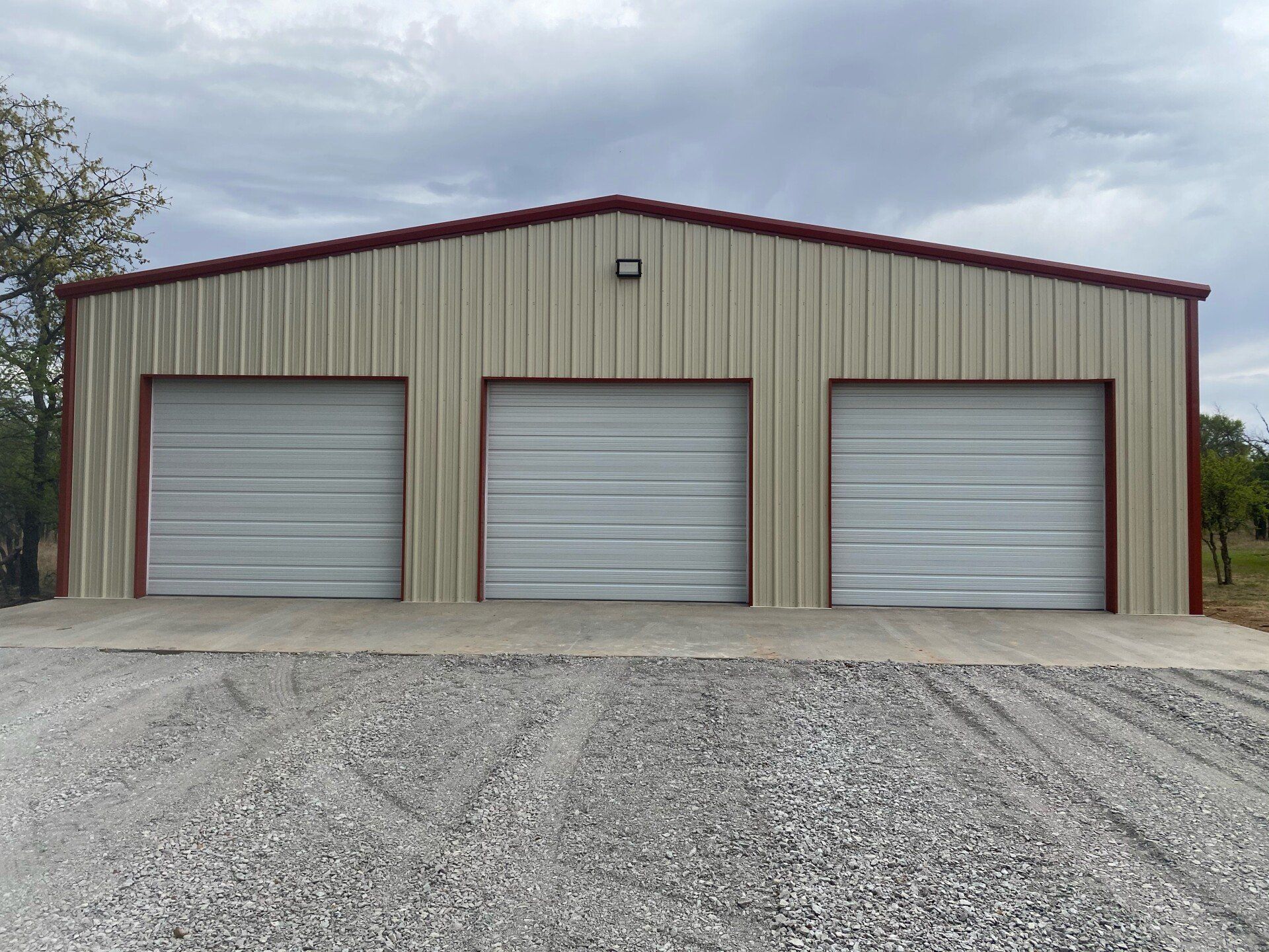 custom metal building installation 3