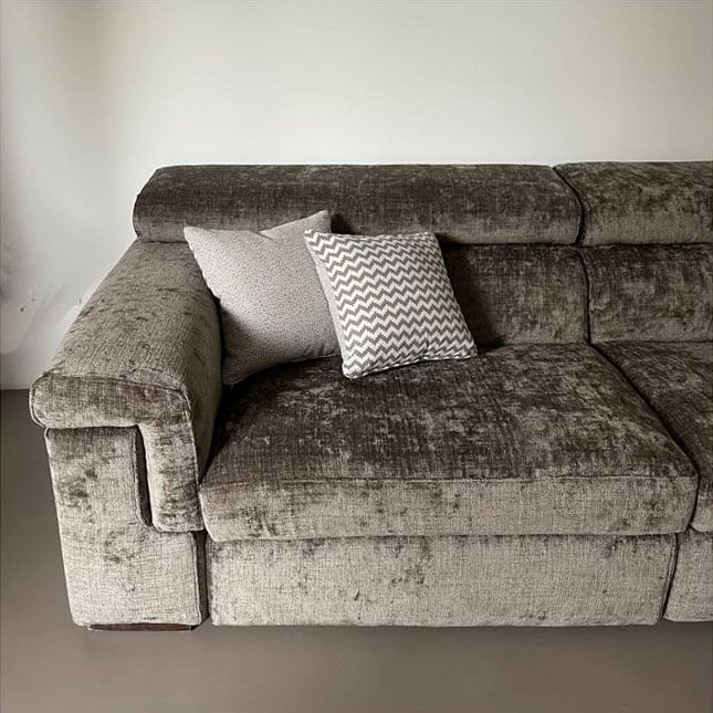 cuscini classici su divano