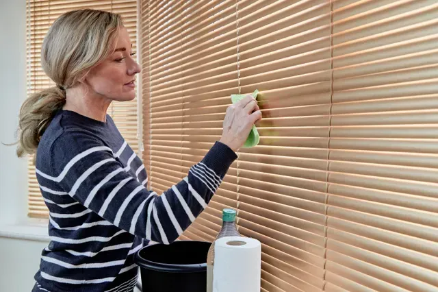 How to Clean Venetian Blinds the Right Way