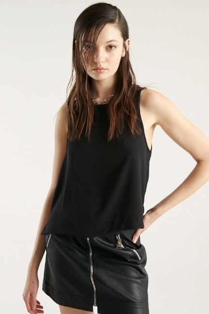 Musculosa NEGRA
