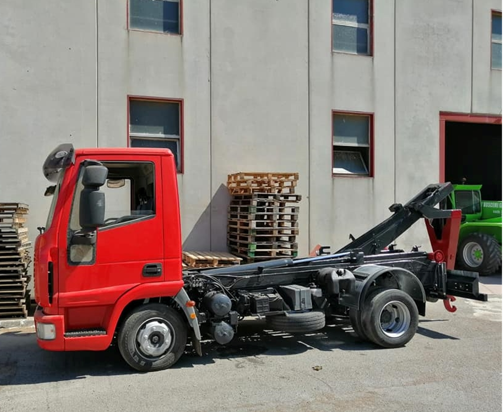 ALLESTIMENTI VEICOLI INDUSTRIALI ESPOSTO