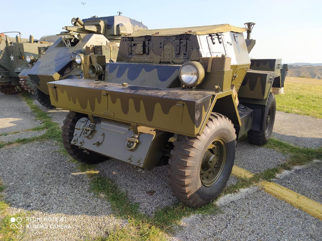 interventi di verniciatura su veicoli militari