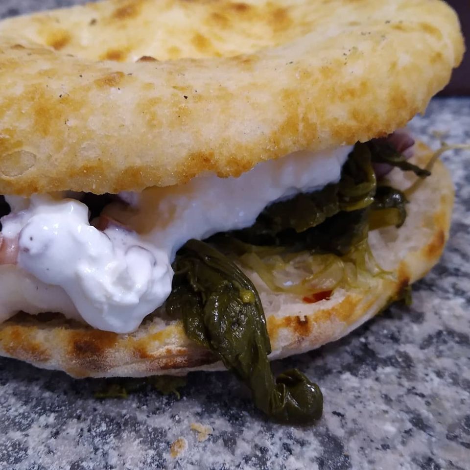 panuozzo con friarielli