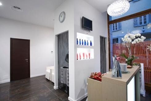 bancone di un negozio di parrucchieri