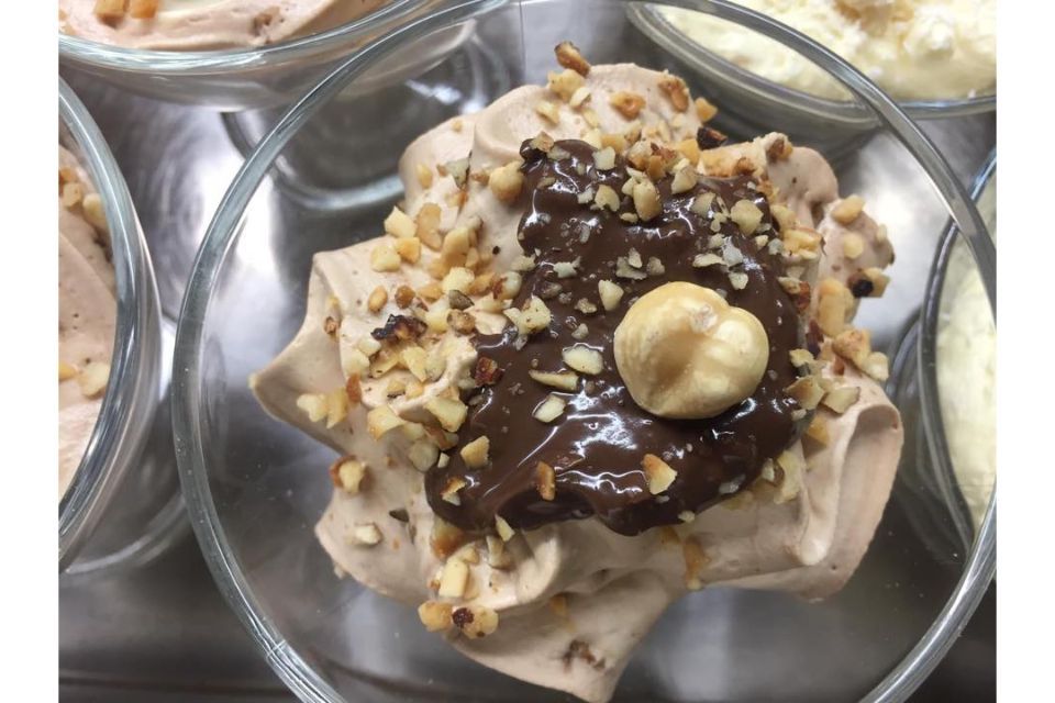 dolce al cioccolato e nocciola