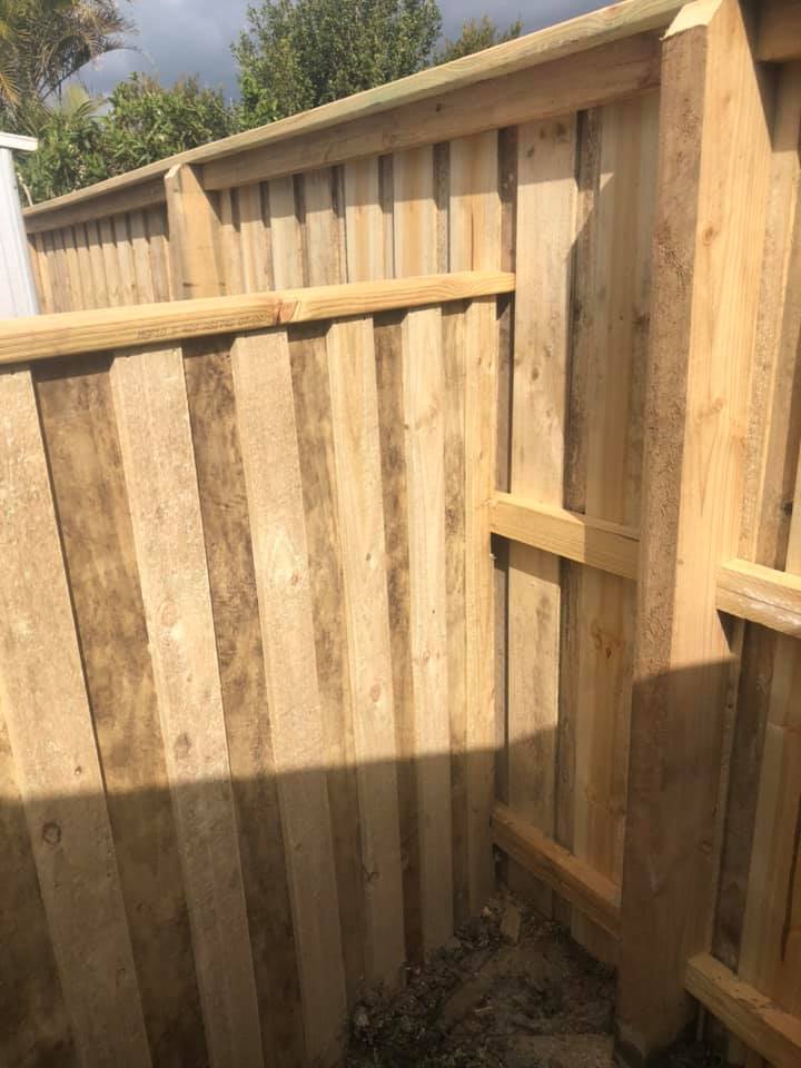 D & B Fencing | Fencing Contractors In Taree