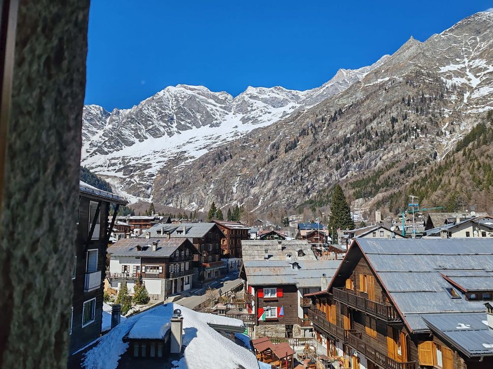 Paesaggio alpino di Macugnaga con il Monte Rosa