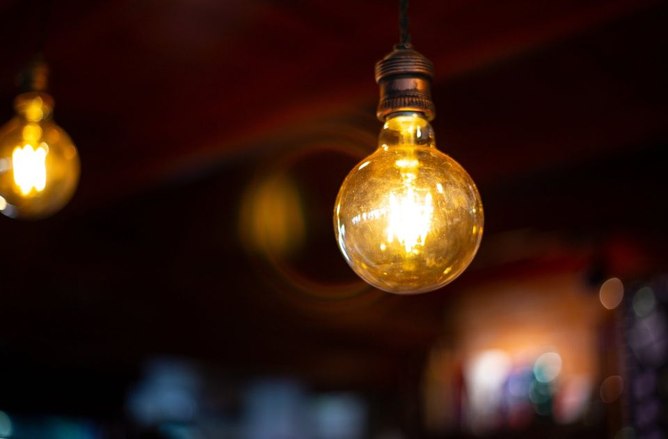 LED Emergency Light Bulbs for Home Power Failure, Work Like Normal