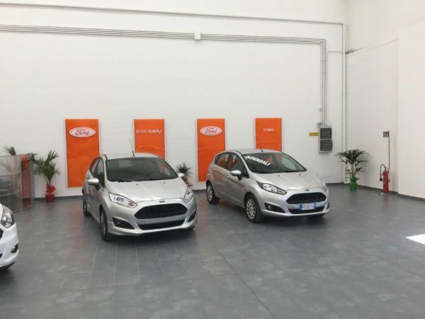 modelli ford pronti per la vendita
