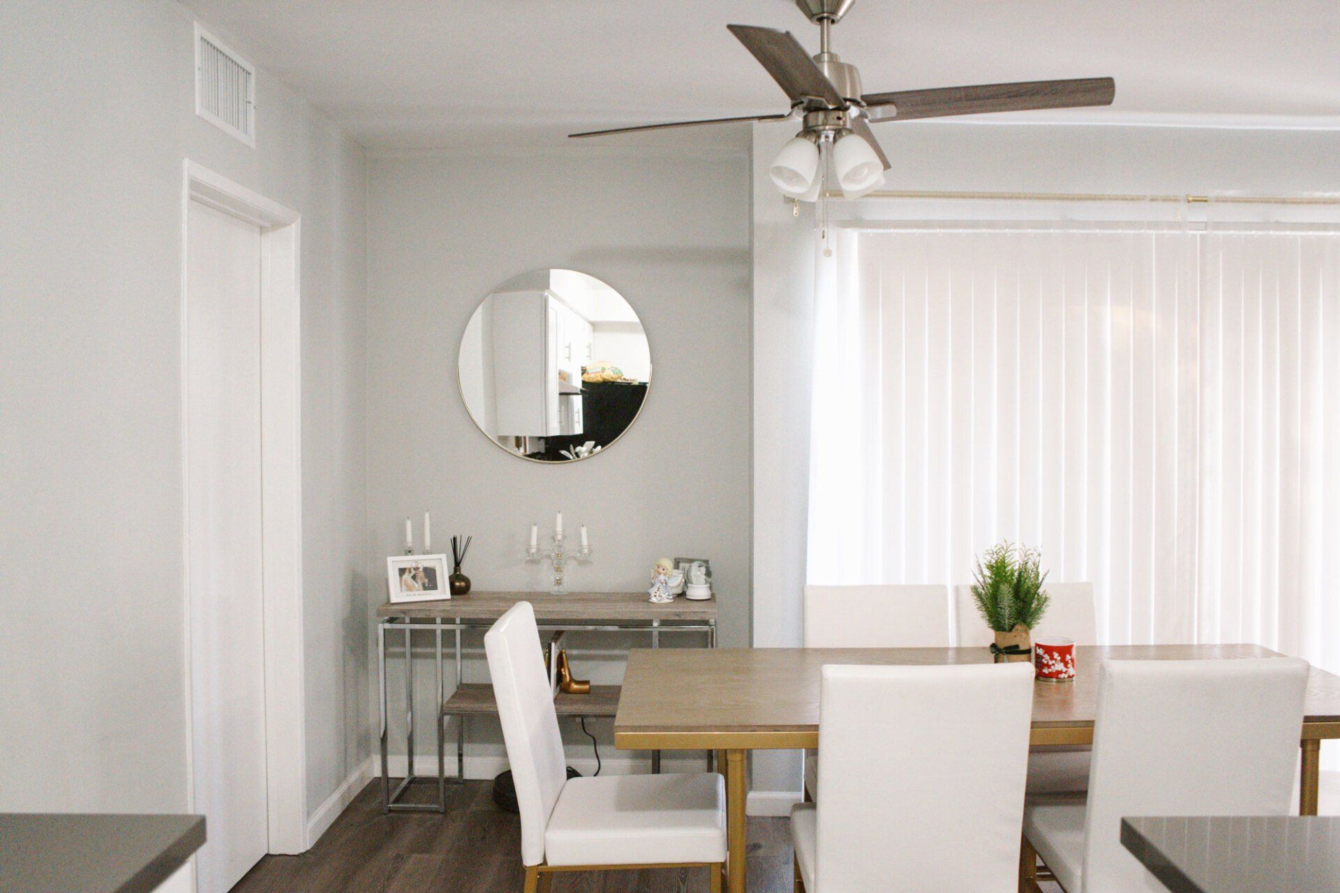 Premier Apartments Photo Gallery