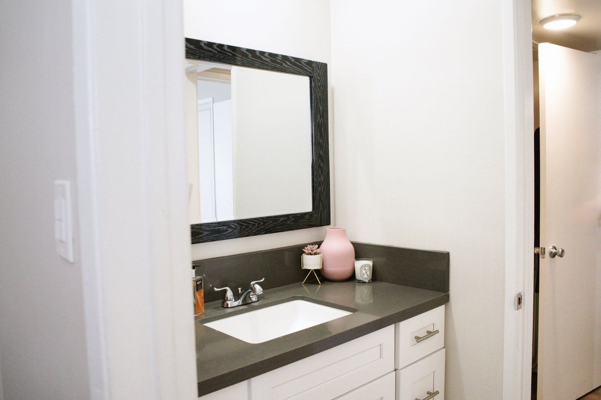 Premier Apartments Photo Gallery
