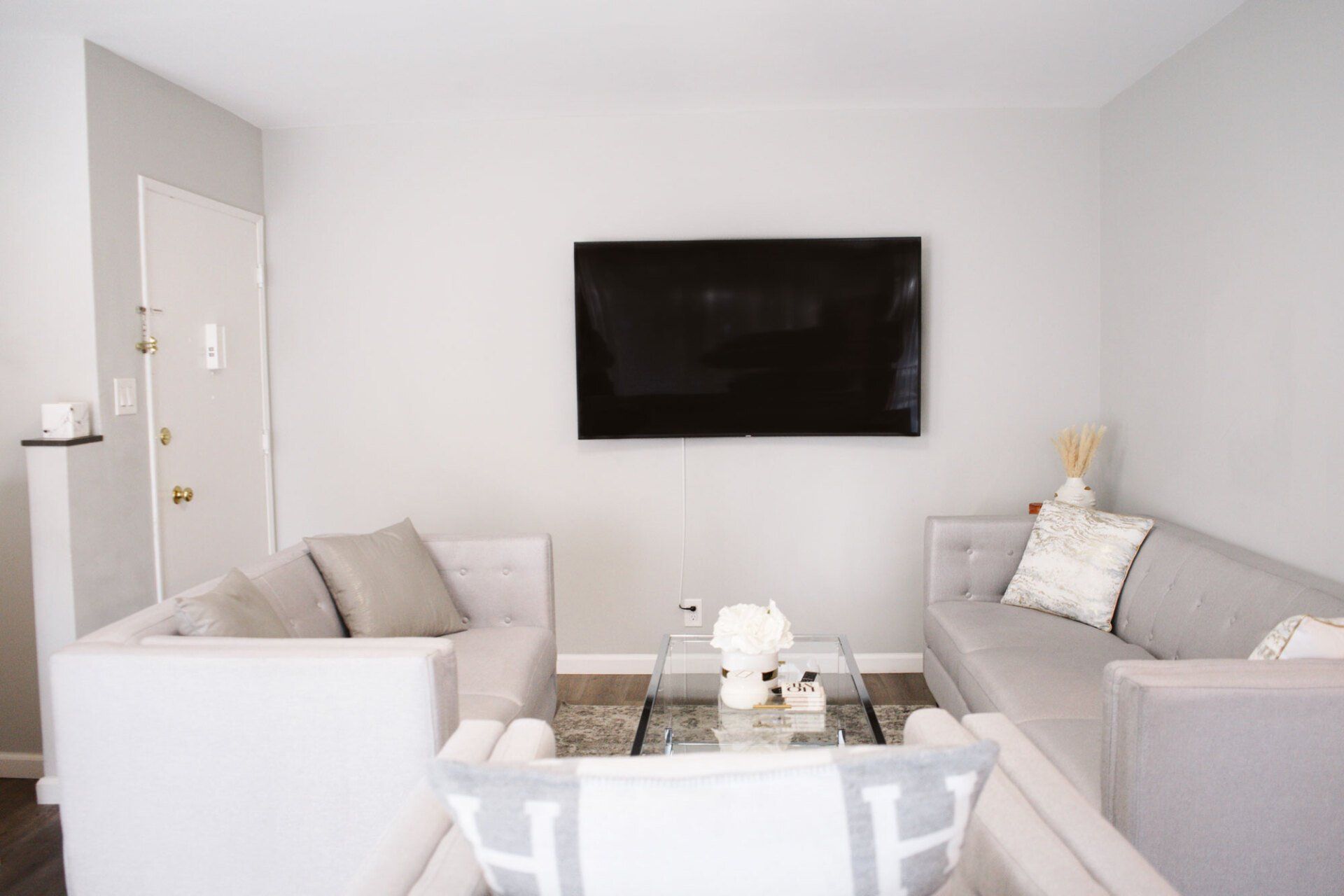 Premier Apartments Photo Gallery