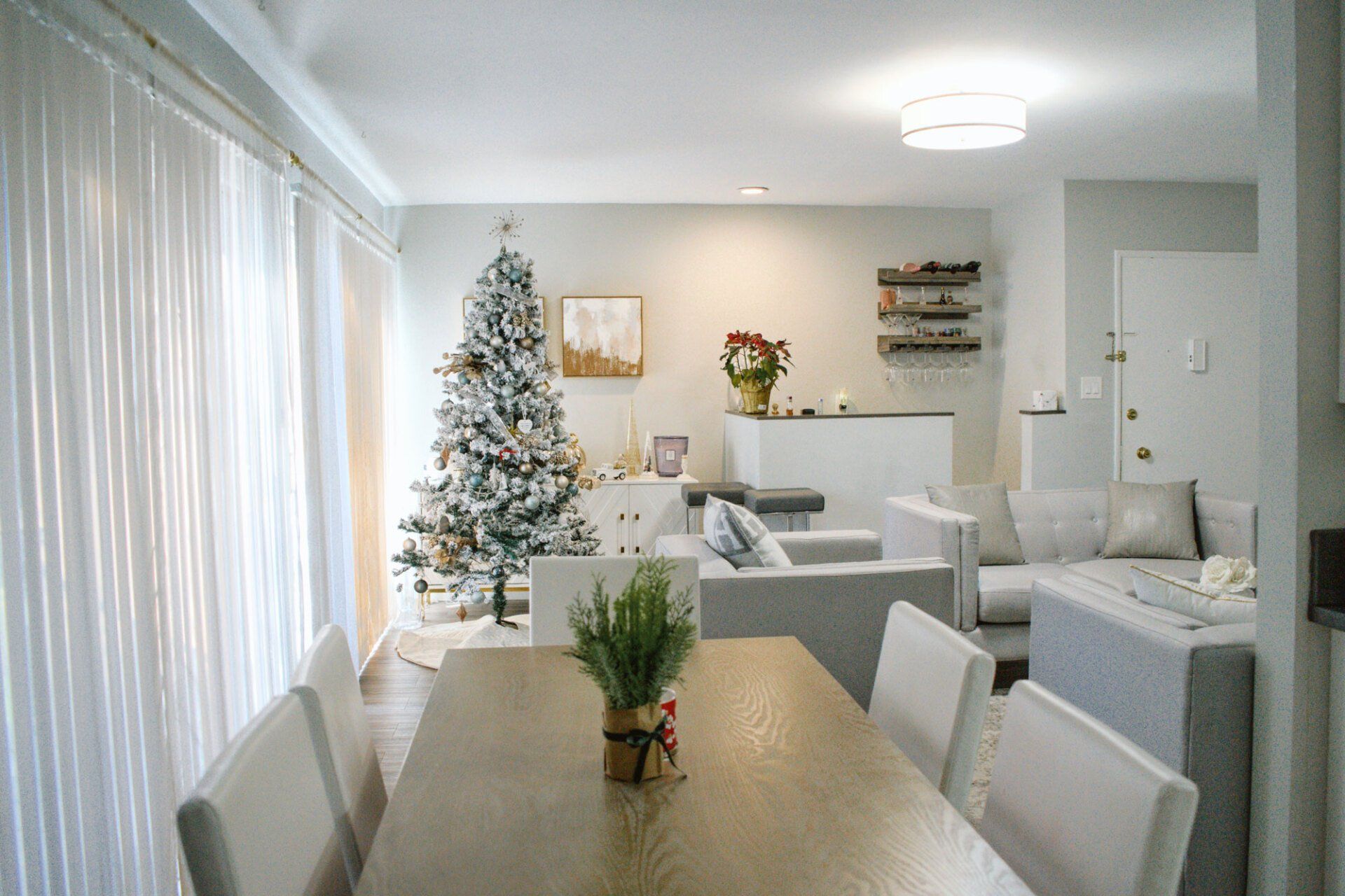 Premier Apartments Photo Gallery
