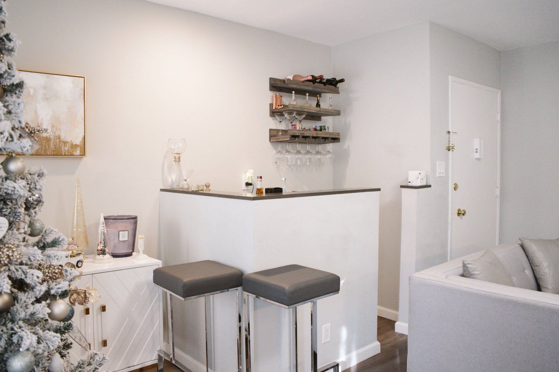Premier Apartments Photo Gallery