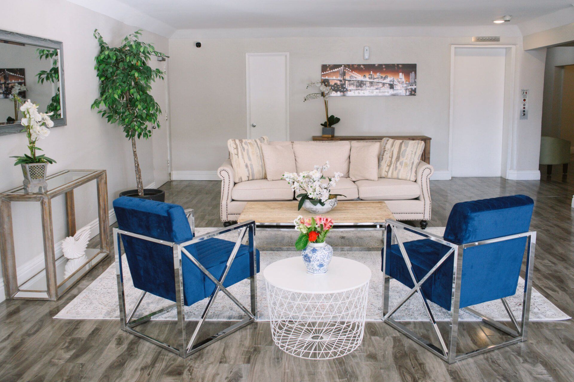 Premier Apartments Photo Gallery