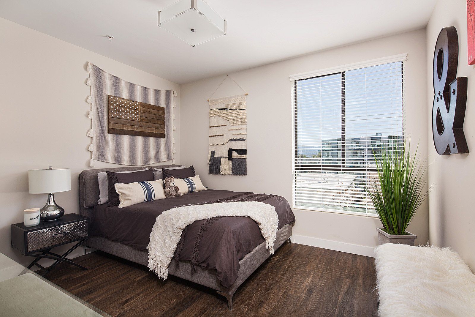 NoHo 5500 Photo Gallery