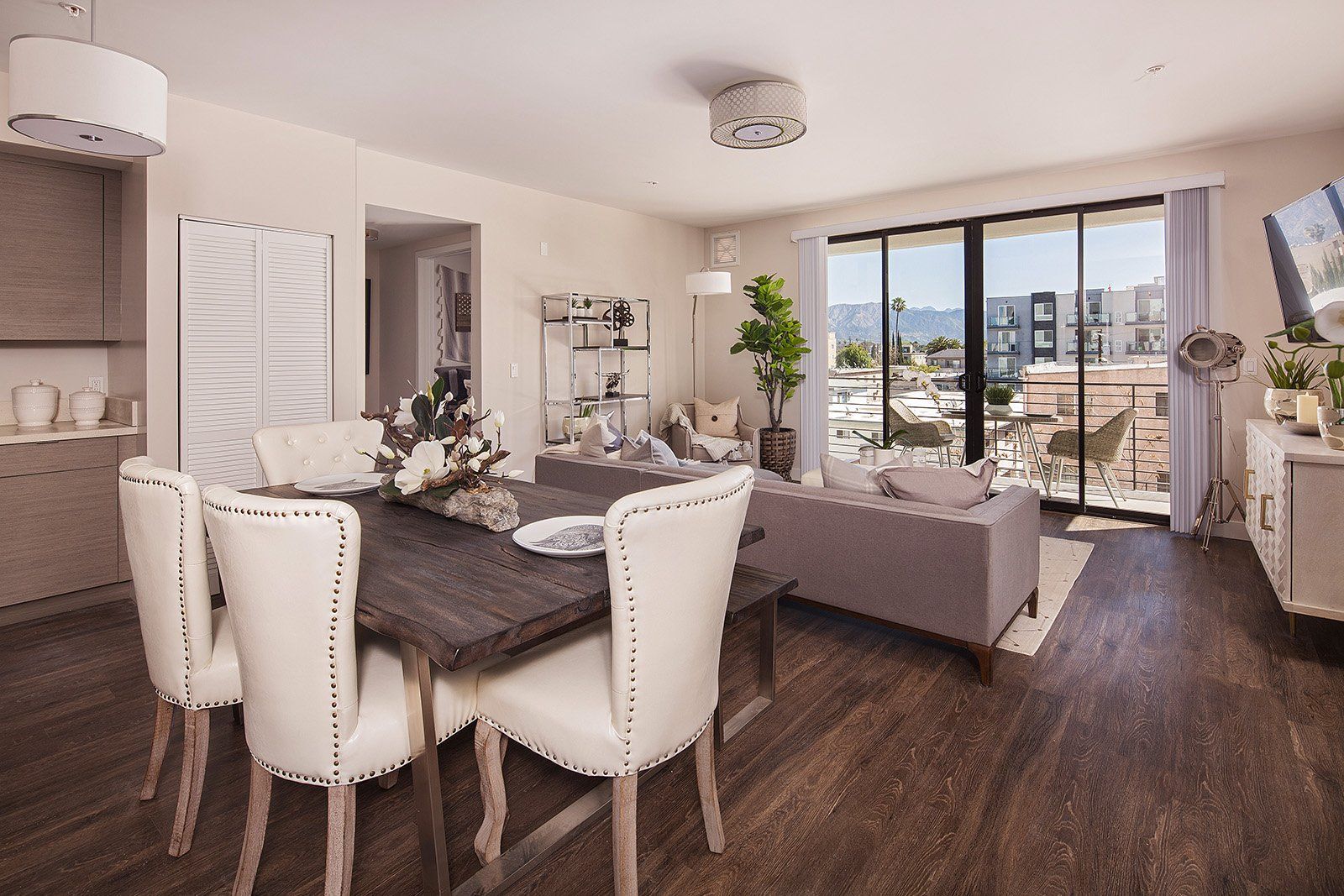NoHo 5500 Photo Gallery