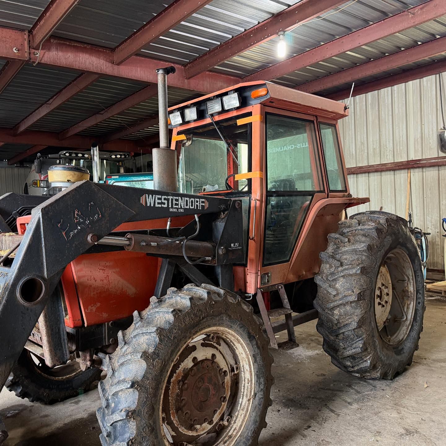 Heavy equipment windshield & auto glass service in Columbus, NE