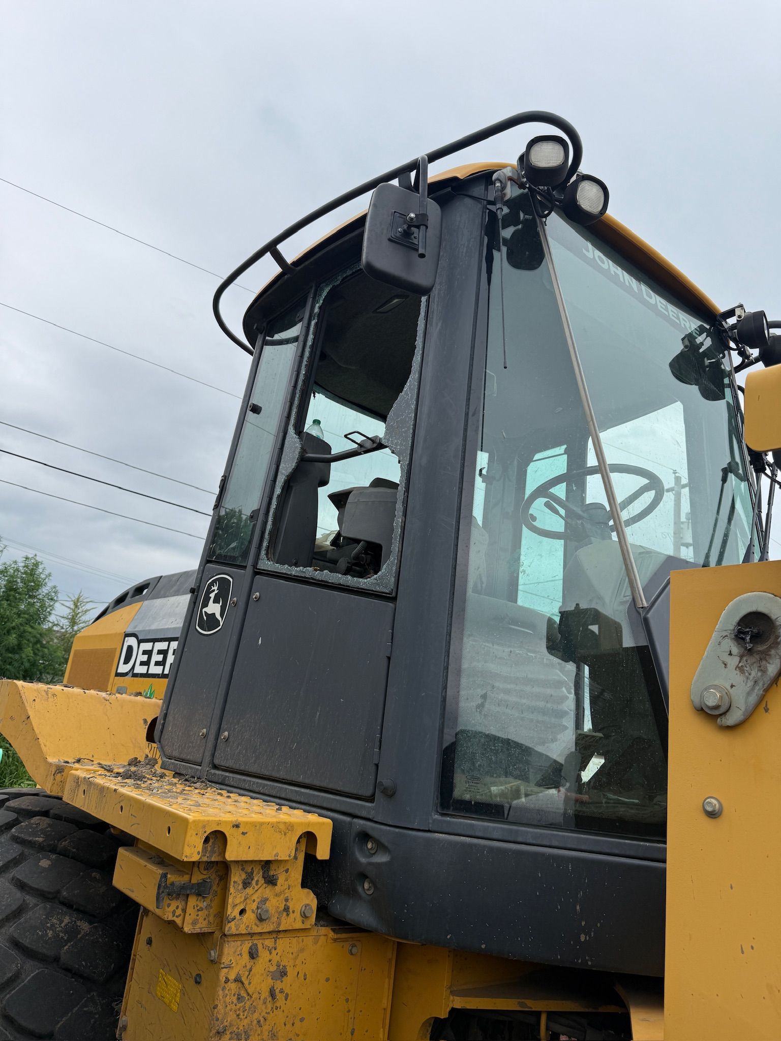 Before auto glass replacement in Columbus, NE