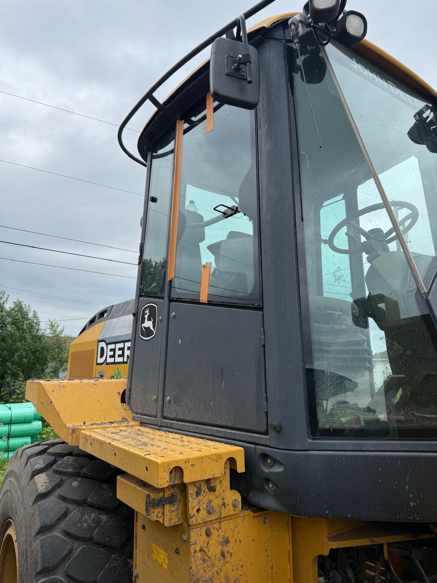 Heavy equipment windshield replacement in Columbus, NE Heavy equipment windshield replacement in Columbus, NE
