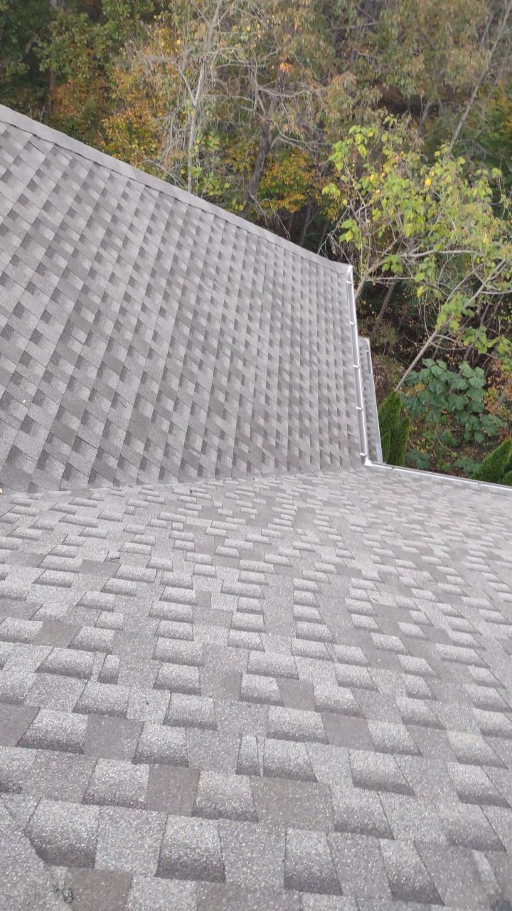 Clean Gutter — Pelham, AL — Supreme Roofing & Renovations