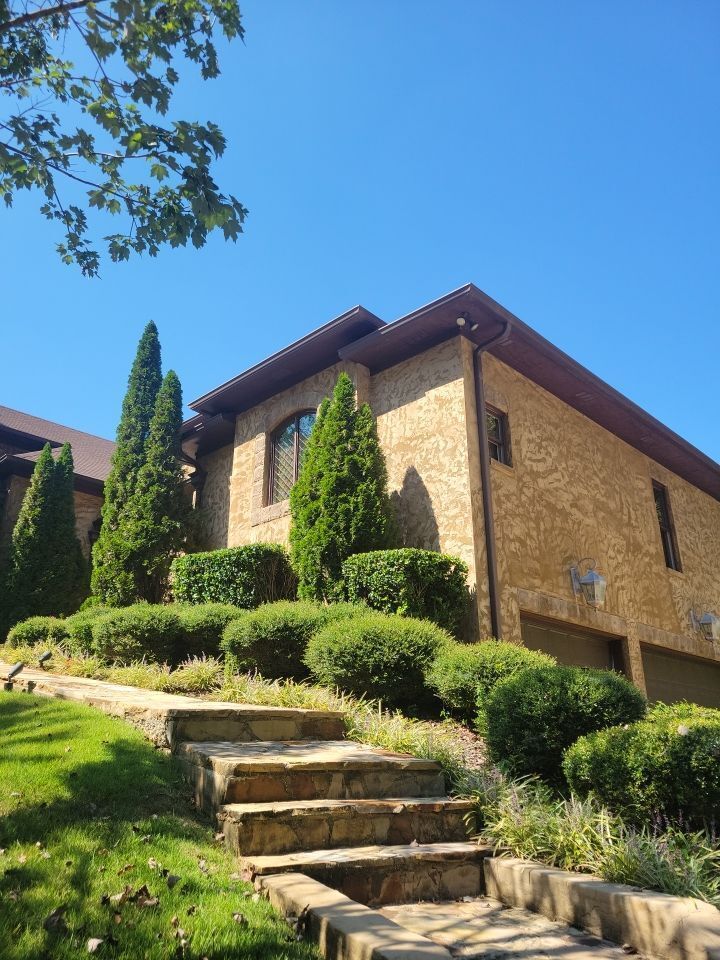 Finished Roofing And Siding — Pelham, AL — Supreme Roofing & Renovations