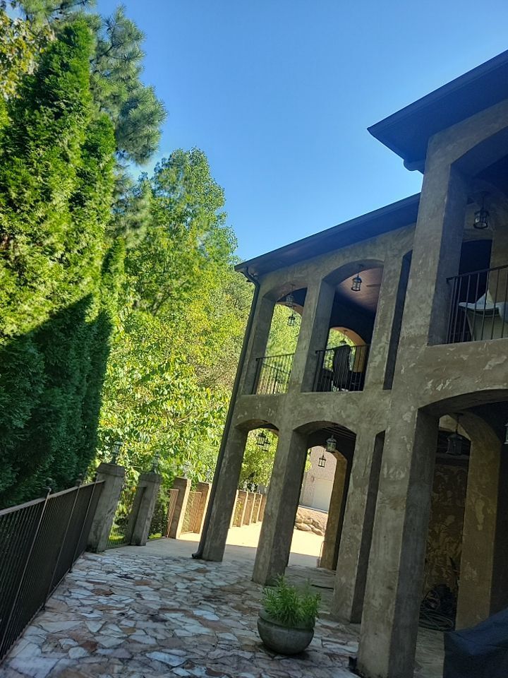 Tall House — Pelham, AL — Supreme Roofing & Renovations