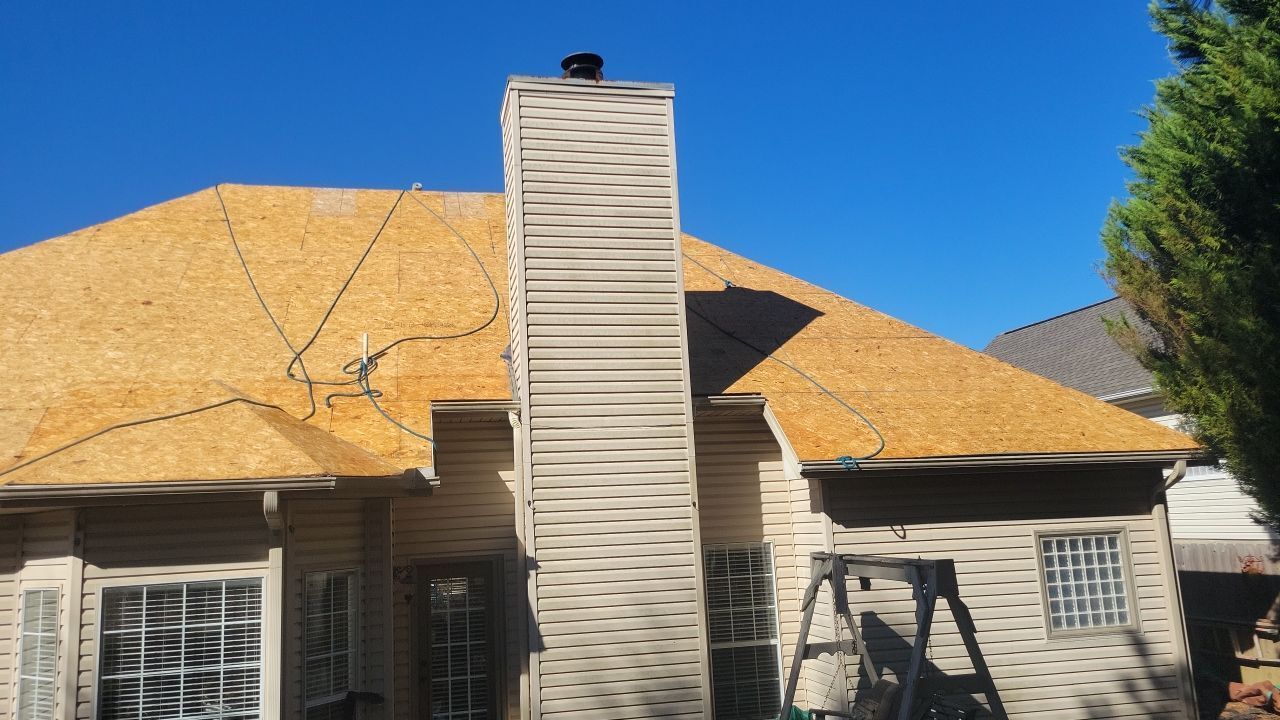 Roof Clearing — Pelham, AL — Supreme Roofing & Renovations