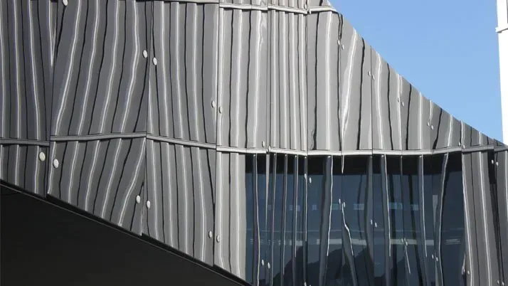 Montageprojekt: Campus Krems Glasbrücke