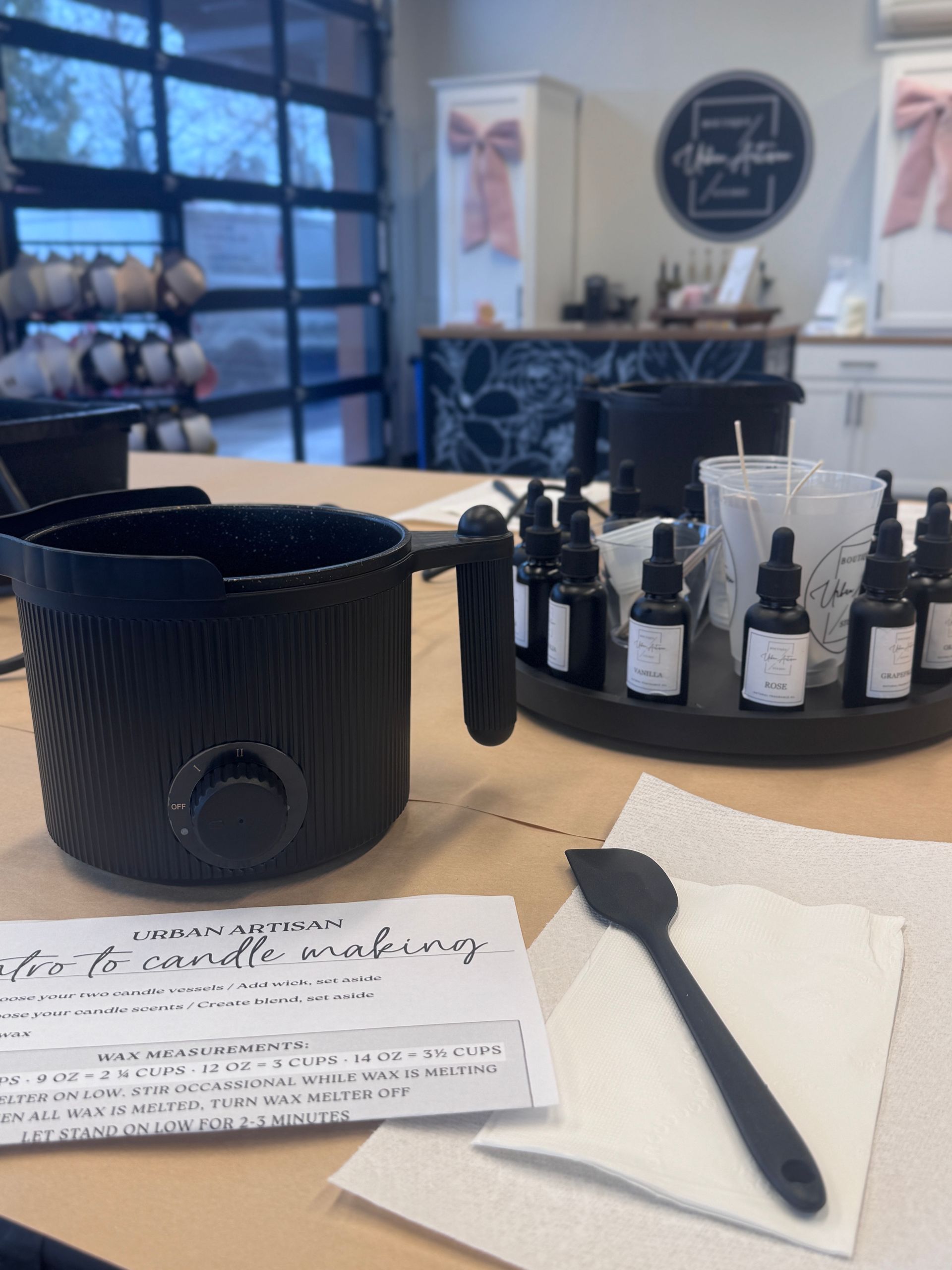 A framed picture with a pink heart and the word e & n on it