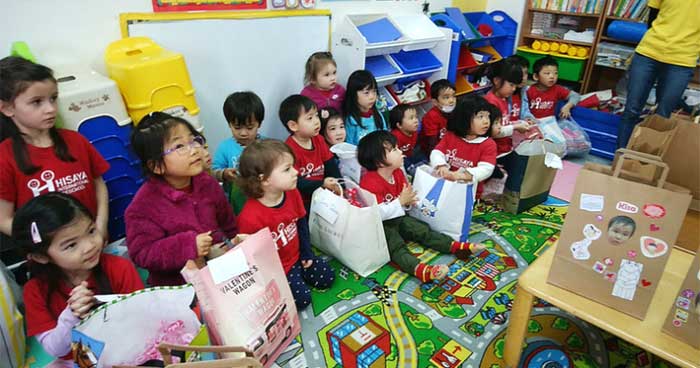 Kids exchanging Valentines gifts in Nagoya at Hisaya International Preschool