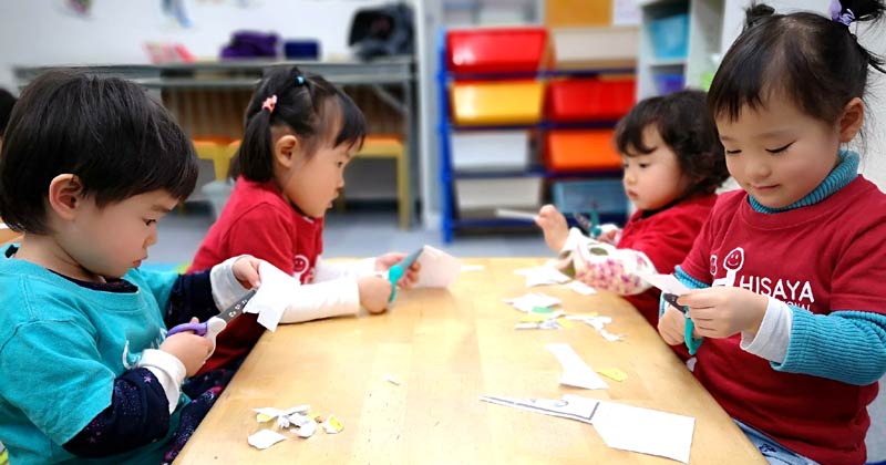 Craft time with at preschool kindergarten in Nagoya