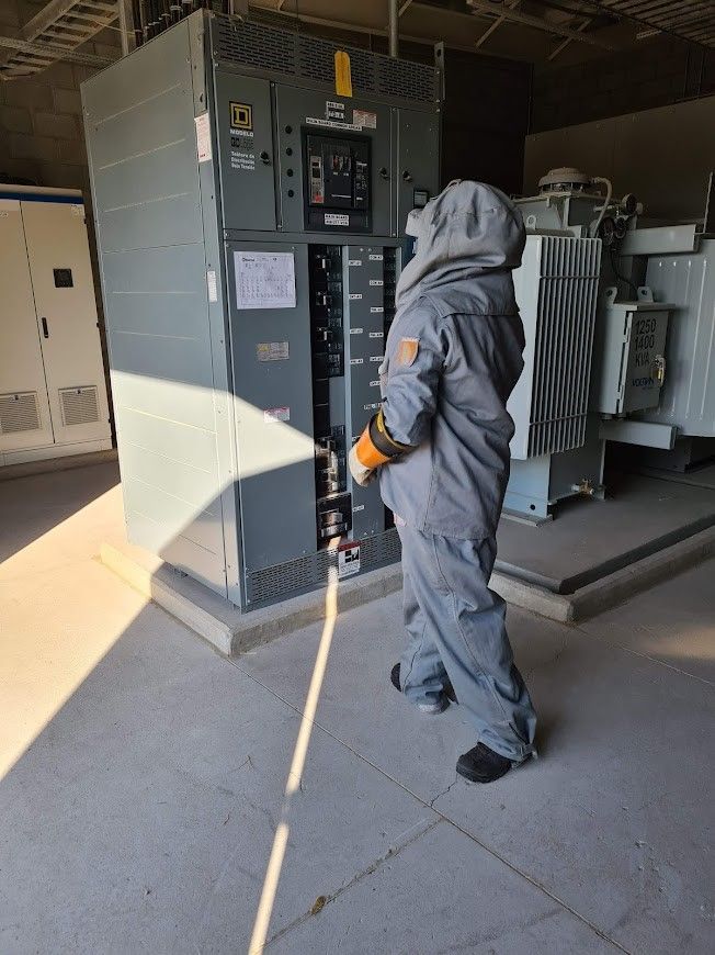 INSTALACION Y MANTENIMIENTO ELÉCTRICO DEL CENTRO S DE RL DE CV