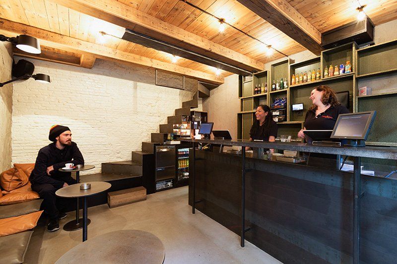 kadinsky coffeeshop interior