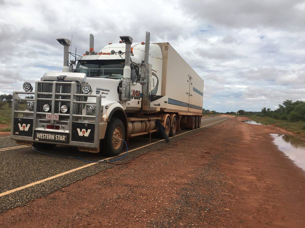 CASH White Big Truck — Central Australian Sidelifter Haulage In Braitling NT