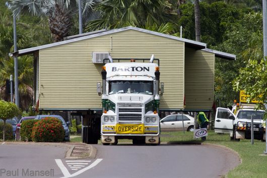 Wide load truck