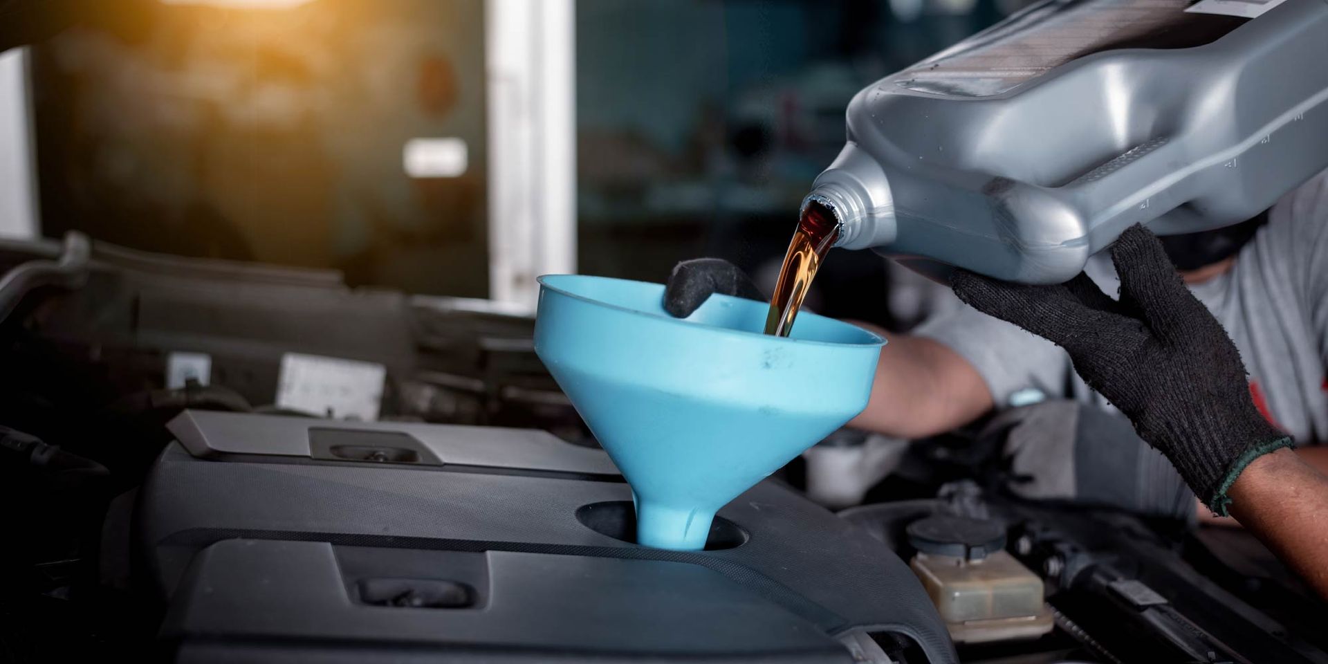 Is It Time for an Oil Change? | Savannah Car Care
