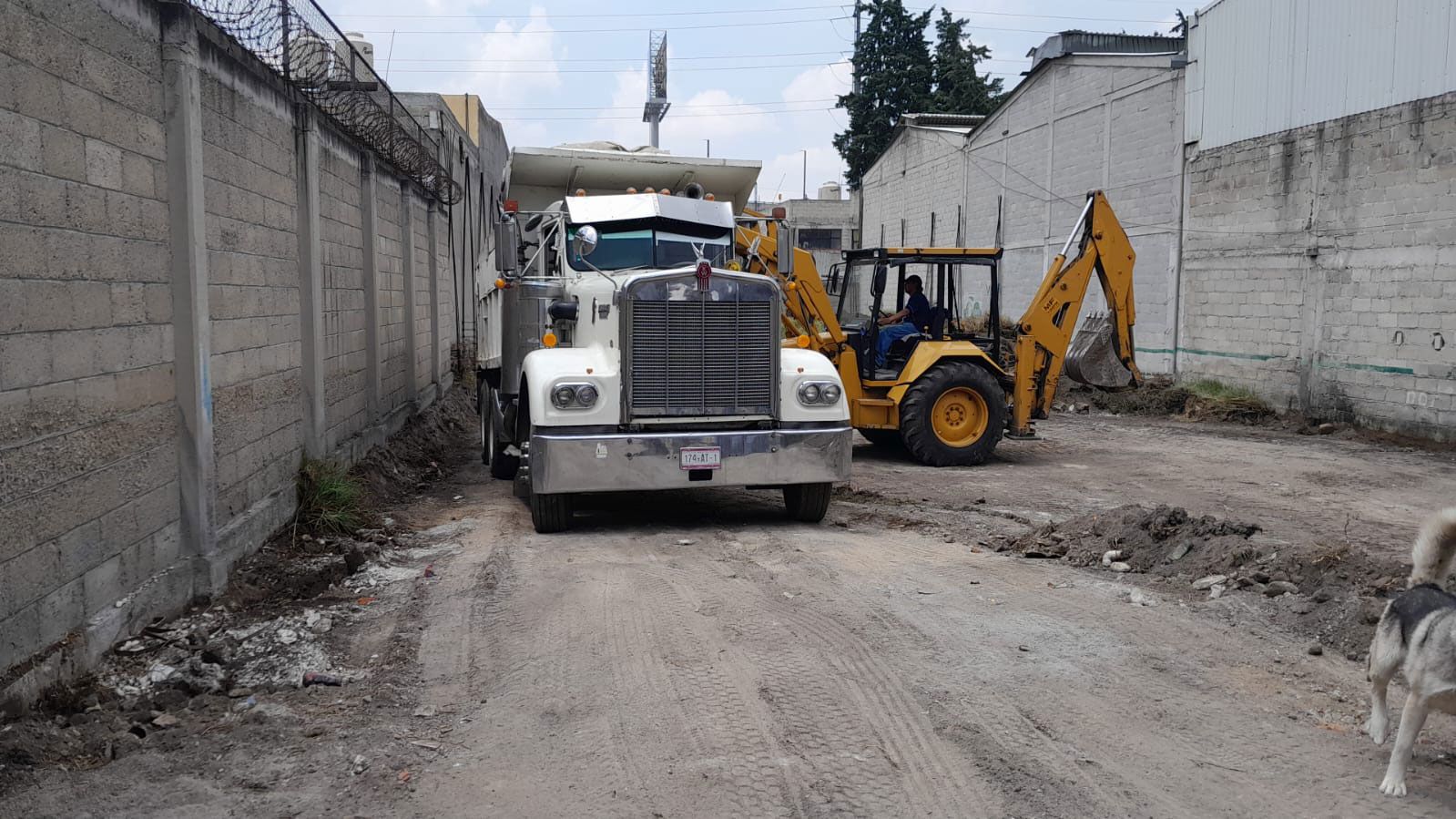 RST MAQUINARIA Y RETIRO DE ESCOMBROS 