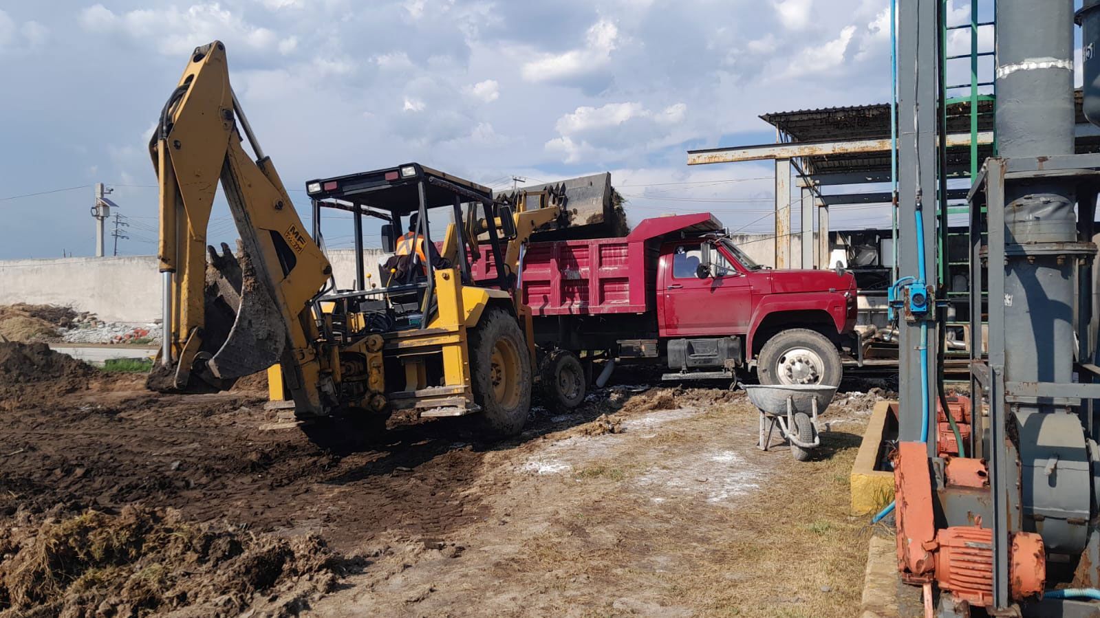 RST MAQUINARIA Y RETIRO DE ESCOMBROS 