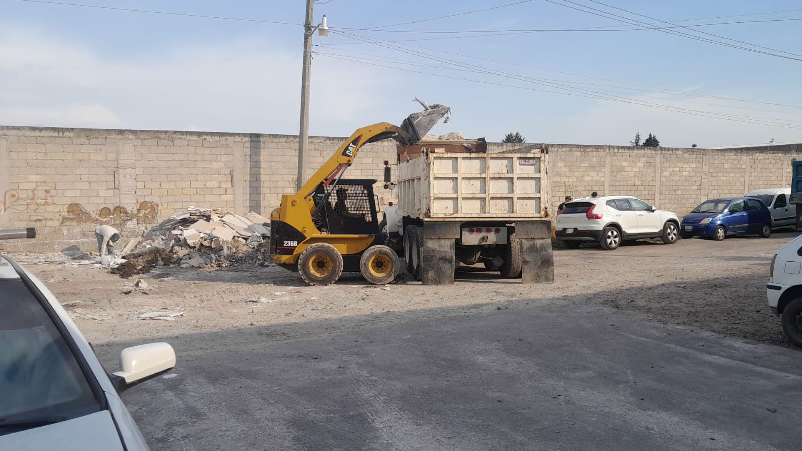 RST MAQUINARIA Y RETIRO DE ESCOMBROS 