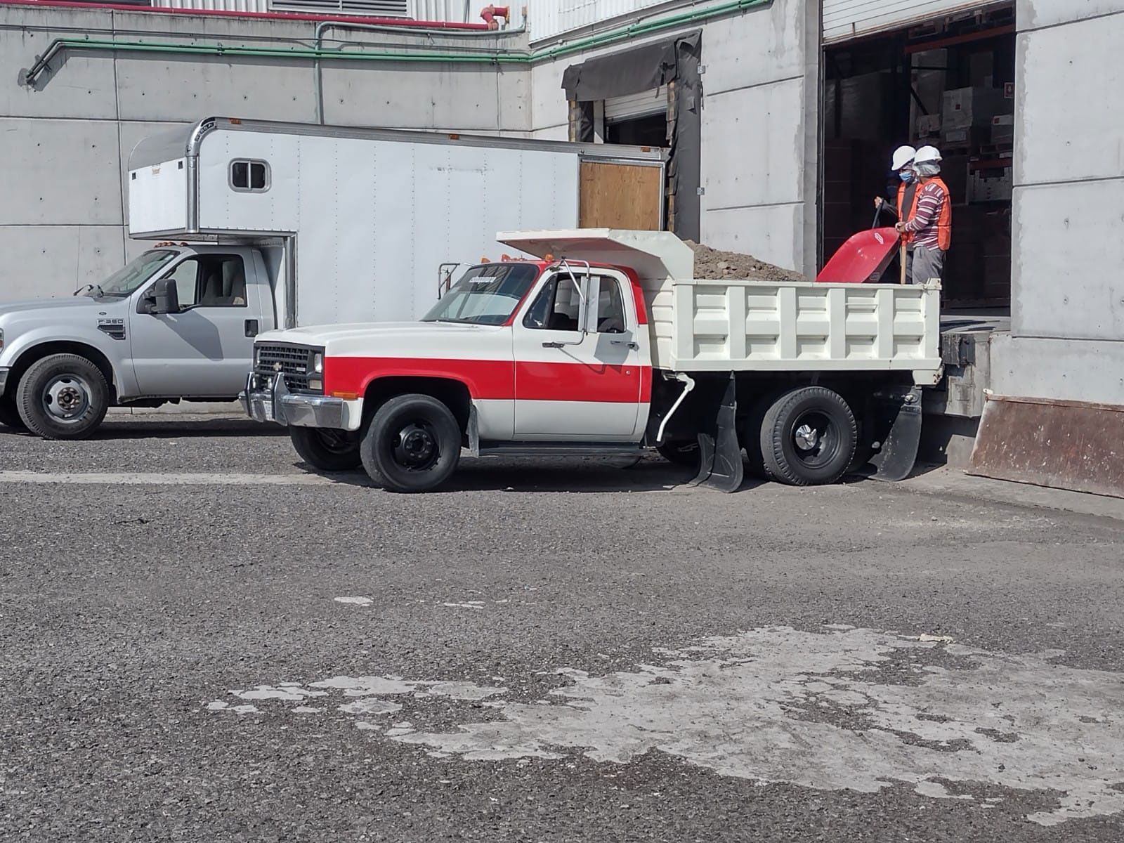 RST MAQUINARIA Y RETIRO DE ESCOMBROS 